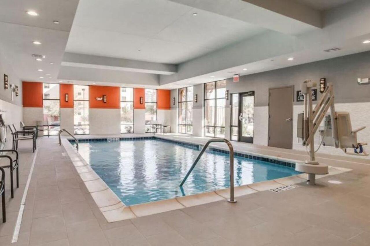 Hampton Inn&Suites Dallas-Central Expy/North Park Area Esterno foto