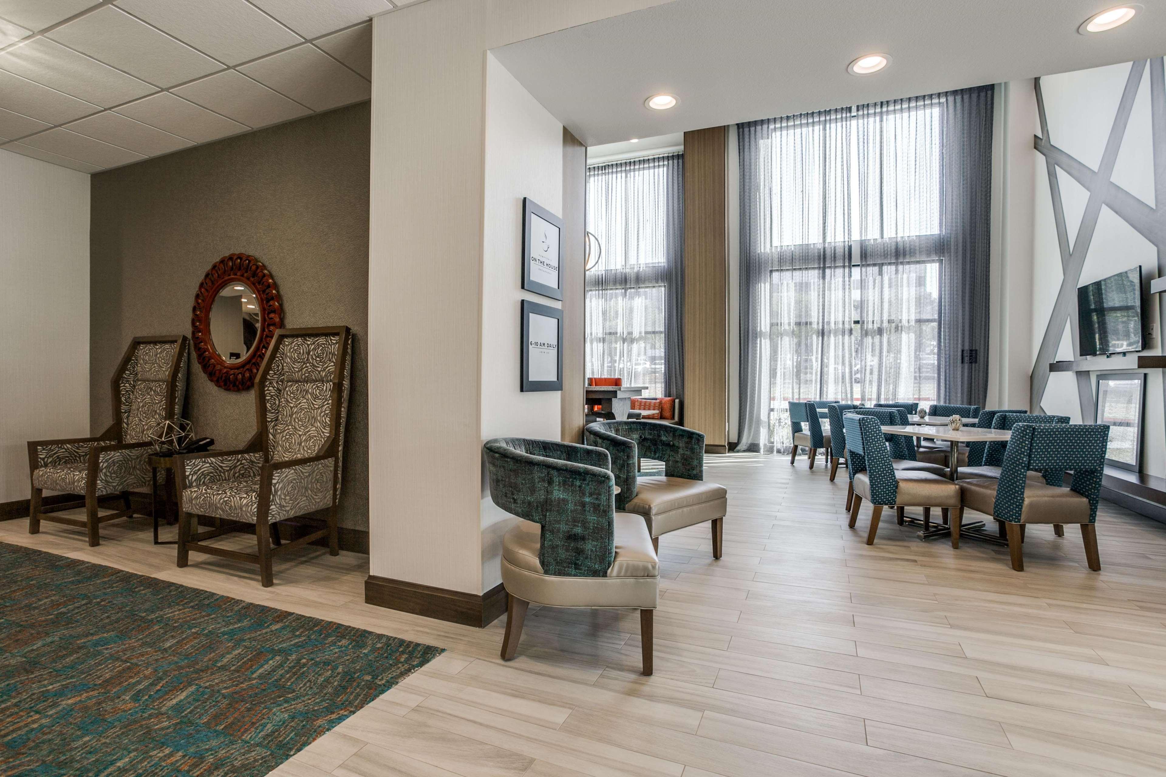 Hampton Inn&Suites Dallas-Central Expy/North Park Area Esterno foto