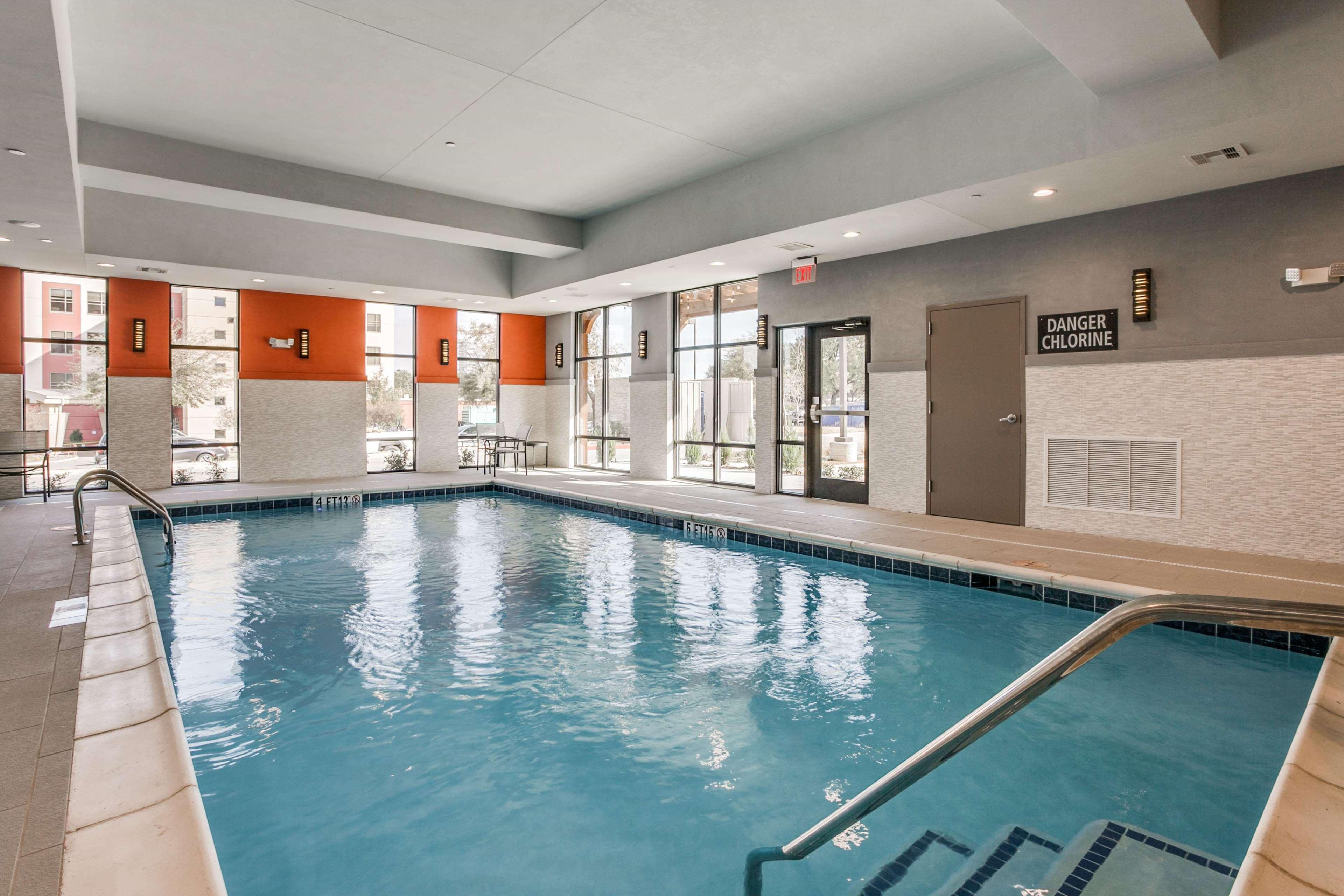 Hampton Inn&Suites Dallas-Central Expy/North Park Area Esterno foto