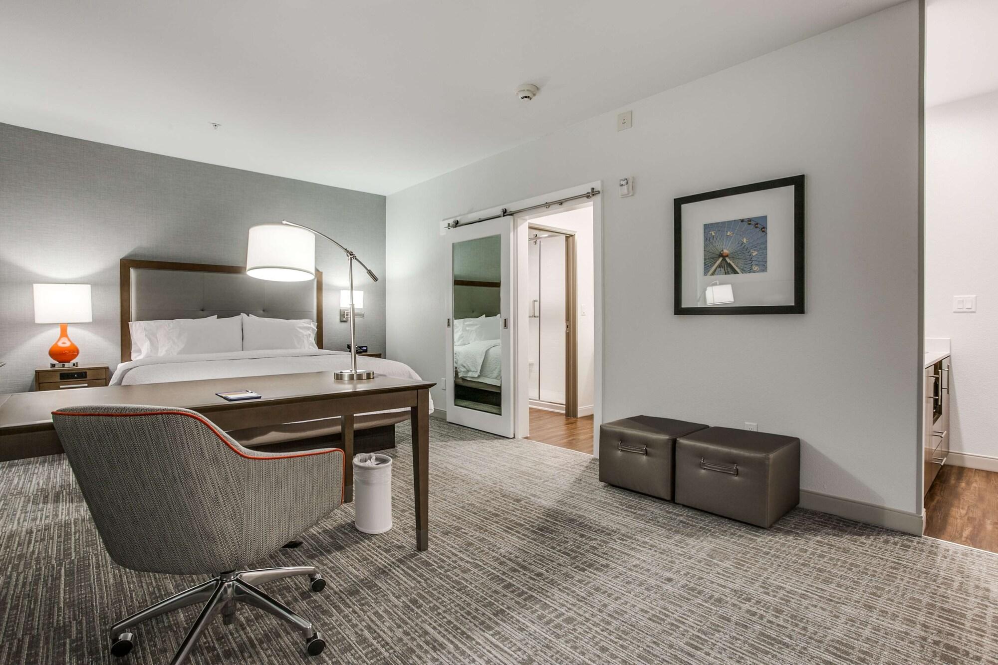 Hampton Inn&Suites Dallas-Central Expy/North Park Area Esterno foto